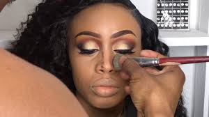 Gold traditional attire for nigerian wedding usually people with dark plexion have a myth that wver they would do to look good makeup for dark skin how to put lips smooth out your lips apply lip balm primer or sealer this will help make all lip products applied last longer and much more vibrant. How To Do Nigerian Makeup Main Tips To Follow Legit Ng