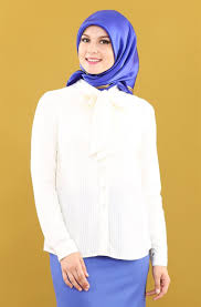Kayra Kayra Fiyonk Baglamali Gomlek Ekru Ka B6 11008 35 Tesettur Bayan Giyimde Elbise Ferace Esarp Sal Hasema Ve Pardesu Gibi Tes Fashion Nun Dress Dresses