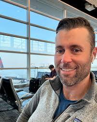 Alan Connell's Instagram, Twitter & Facebook