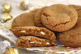 The first oatmeal cookie recipes contained just 1/2 cup of oatmeal. Thick And Chewy Oatmeal Raisin Cookies Crosby S Molasses