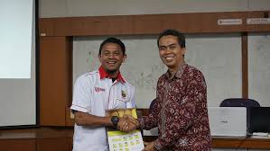 Pembinaannya di atas tapak estet serdang oleh macmillan and company yang pada awalnya dikenali sebagai kolej kediaman pertama. Upm Sambangi Lk Itb