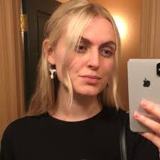 Zoe Taylor's Instagram, Twitter & Facebook