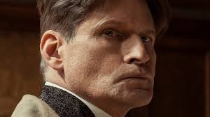 Mundo Tentacular: Macabre Artist