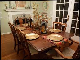 Whether you want inspiration for planning round table setting or are building designer round table setting from scratch, houzz has 210 pictures from the best designers, decorators, and architects in the country, including rw anderson homes and baer's furniture. Contemporary Dining Table Centerpiece Ideas Room Decorating Centerpieces Luxurious Look House N Decor