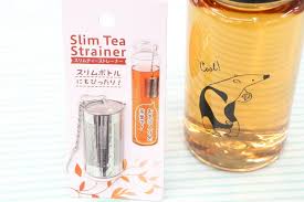 お茶1人分に便利 フック付き 100均の小さな茶こしはボトルにもコップにも えんウチ お茶 ボトル 100均