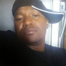 Mweene kilavu wa Chelsea Roman Abramovic niwavenwa utonyi wa kilavu kyu na  mali ingi yake ila yi Uungelesa, itina wa silikali ya nthi isu kumwikiiya  isiii kumana na nduu yake na President