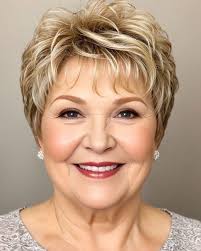 Hello everyone I'm 93 years old, I made my own birthday cake 🎂 , and now I  want some good wishes 😍🎉🥳🎊