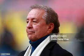 Santiago Garces's Instagram, Twitter & Facebook