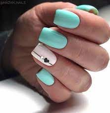 Decoraciones de uñas marineras o uñas náuticas con diseño de rayas y dibujos de anclas, estrellas, timones y demás elementos 2 vídeo para diseñar unas uñas marineras paso a paso. Unas Azules Decoradas 20 Ideas Del 2021 Para Inspirarte