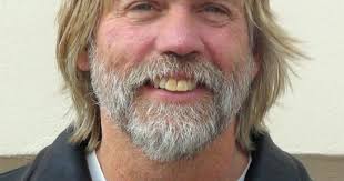 Facing conflict-of-interest allegations, Casper Councilman Craig Hedquist  might pry open city's probe