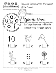 Kindergarten Middle Sound Game Spinner Worksheet In 2020 Middle Sounds Thanksgiving Worksheets Thanksgiving Activities