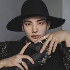 📢 Acception donations of new or slightly used middle names! Must not be  already existing, and the longer, older, more grandpa-ey the better. I will  be open for donations for 1 hour,