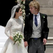 It is native throughout the cool temperate northern hemisphere in asia and europe, but is considered generally invasive in parts of north america. The Prettiest Royal Wedding Bouquets Princess Beatrice Kate Middleton Meghan Markle And More Hello