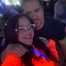 Do people recommend Amplitube 5? Looking to get my first amp simulator and  DAW