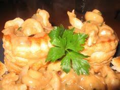 Koniginpastete Gefullt Mit Hahnchen Pilzgeschnetzeltem Rezept Rezept Rezepte Pastete Konigin Pastete