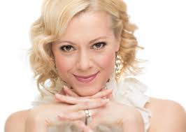 About — SHAE-LYNN BOURNE