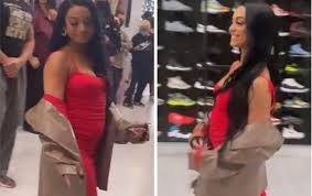 Alias of danielle curiel, an understated r&b singer and songwriter signed to def jam after she worked with prince. Twitter Reacts To Danileigh Alleged Pregnancy