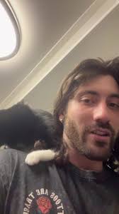 Alexis @gojosatoru4eva @Wilfredo Estrella my new parrot