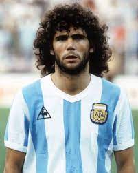 He spent most of his career with rio ave, making over 400 appearances including more than 300 in the primeira liga. Alberto Tarantini