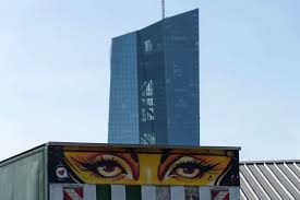 Analyysi / Pelätty sana lausuttiin ääneen ja se voi tarkoittaa aikalisää asuntovelallisille – Tämä on korkonäkymä juuri nyt