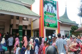 Tiket masuk kinantan zoo bukittinggi. Kebun Binatang Bukittinggi Tambah Pintu Masuk Antisipasi Antrean Antara Sumbar
