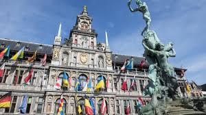 La belgique est un de ces petits pays européens, tout proche de chez nous, qui a à offrir la richesse culturelle et architecturale de ses villes et le romantisme de ces campagnes. La Belgique Touristique C Est Desormais Sans La Flandre L Echo