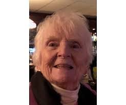 Karen Wheelwright's Instagram, Twitter & Facebook