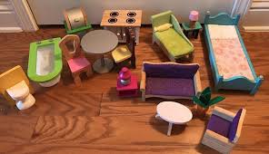 Kidkraft Toys R Us Barbie Wood Wooden Dollhouse Furniture Lot Bed Stove Couch Doll Furniture Wooden Dollhouse Dollhouse Furniture