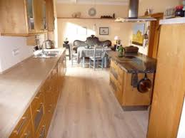 Küchen spülenschrank landhaus | tv tisch tomi aus. Echtholz In Der Kuche Holz Schroer Magazin