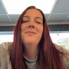 This is a sweet way for the elves to say goodbye! 🍩❤️ (source unknown)