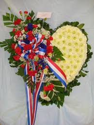 Pin By Liz Mathis On Hummingbird S Funeral Specialty Work Funeral Flowers Sympathy Flowers Funeral Heart