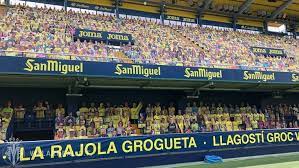 Actually you could only hear the villarreal fans throughout the game. Villarreal Fullte Die Tribunen Mit Plastikfans Fans La Liga Villarreal