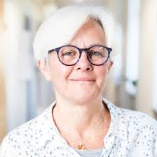 Eva Kane's Instagram, Twitter & Facebook