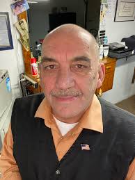 Go power!Top of the morning from Heads Up Barbershop where legends get  their haircut.Open at 7am-4pm.Walkins welcomed.That's freedom.Handicap  accessible.That's service.Shaving cream is Hot and towels are Hotter.Treat  yourself to a Staight shave