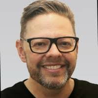 Jeremy Hoyle's Instagram, Twitter & Facebook