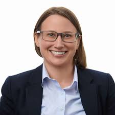 Jackie Lauer's Instagram, Twitter & Facebook