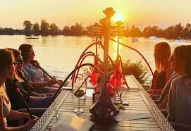 Die terrasse direkt am see hat an warmen tagen 7 tage die woche für geöffnet und lockt mit kleinen speisen, den besten cocktails der stadt sowie einem einzigartigen flair direkt am see. Royal Am See Verlosung 3 Shishas Im Royal Am See Facebook