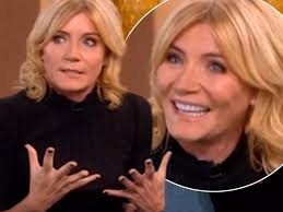 Michelle Collins' daughter won't accept her friend request