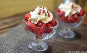 Fraises Gariguettes Et Chantilly Sans Sucre Recette Recettes De Fraises Recette De Creme Brulee Recette Entremet