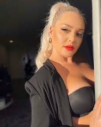 𝐁𝐑𝐈𝐃𝐀𝐋