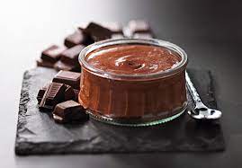 Mousse al cioccolato, la ricetta profumata per il dolce che aiuta a mangiare la frutta. La Mousse Al Cioccolato Alla Francese Ricetta Facile Via Col Verde