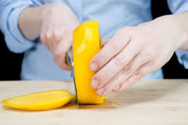 So werden staudensellerie und knollensellerie geerntet. Suss Und Saftig Mit Diesem Trick Reifen Harte Mangos Nach Kolnische Rundschau