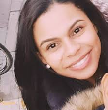 A quien pueda interesar @seguidores Atención Samaná! Ésta señorita Geoconda  Espino : es fiscal en Samaná . Tenemos que ser inteligentes hay manos  Oscuras que están detrás de la cabeza de Ésta