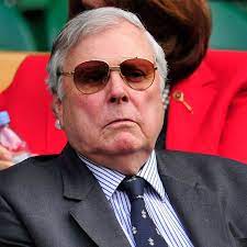 Peter alliss (born 28 february 1931) is an english golfer, bbc television presenter and commentator, author and golf course designer. Controversial Golf Commentator Peter Alliss Considers Calling It A Day After 56 Years