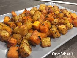 La zucca è un ortaggio molto versatile in cucina è il suo inconfondibile sapore dolce è ideale per accompagnare alimenti salati come prosciutto crudo 3 patate grosse. Accoppiata Di Patate E Zucca Al Forno