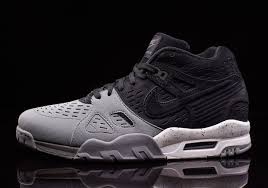 All Black Bo Jackson Sneakers This New Nike Air Trainer 3 Is A Tribute To Bo Jackson And The Raiders Sneakernews Com Bo Jackson Shoes Nike Nike Air