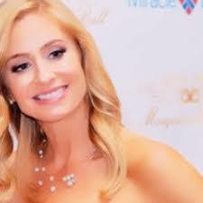 Sharon Yates's Instagram, Twitter & Facebook