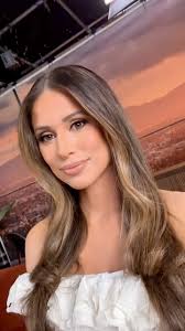 Fresh glam for another round of interviews. It’s heating up in #TheValley  ✨🔥 , Glam @mr.austinryde , Hair color/cut/style @hair_by_andiej , Earrings  @melindamaria_jewelry , Tan @dolceglow , #BravoTV ...