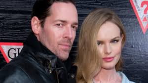 She is in a marital relationship with michael polish. Sv7ocgyz7mopxm