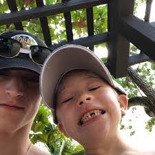 Josh Claxton's Instagram, Twitter & Facebook